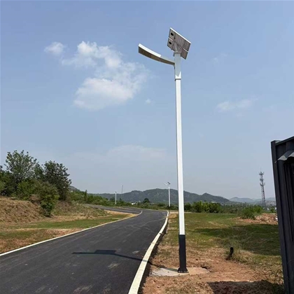 五家渠路边太阳能路灯安装